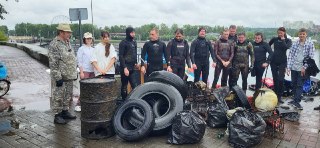 Дайверы очистили дно Ангары: шины, налим и неожиданные находки