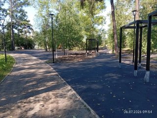 В Иркутске обновляют пешеходные дорожки и инфраструктуру в Каштаковской роще
