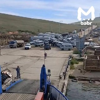 Жители Ольхона блокируют переправу из-за очередей и отмены приоритетной посадки