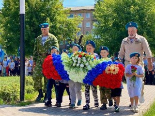 Ангарск отмечает День ВДВ с церковной службой и памятными мероприятиями