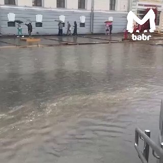 Мощный ливень в Улан-Удэ: улицы превратились в водные преграды