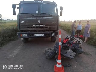 ДТП в Омской области: КАМАЗ столкнулся с квадроциклом с подростками