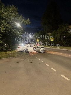 ДТП на 5 квартале: Автомобиль врезался в дерево во время погони