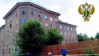 В Саратове обрушился подъезд аварийного дома: начата проверка
